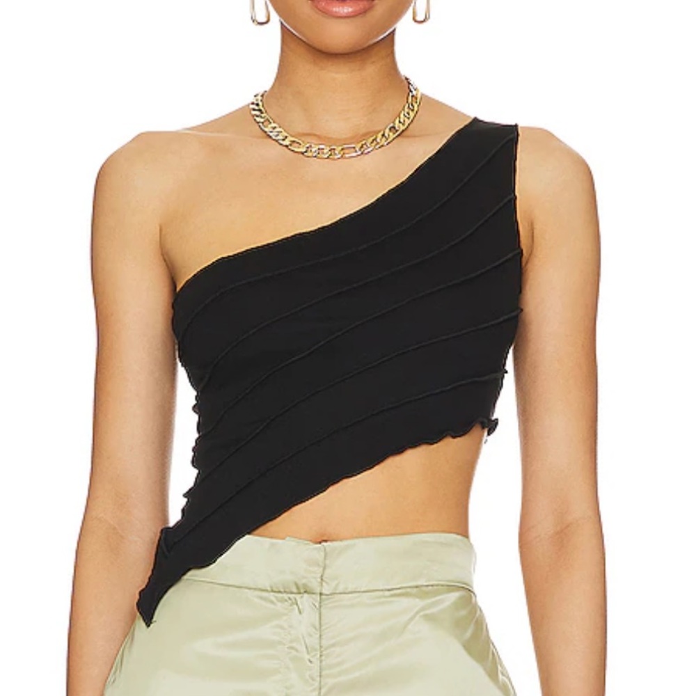 Superdown Elegant Black Crop Top